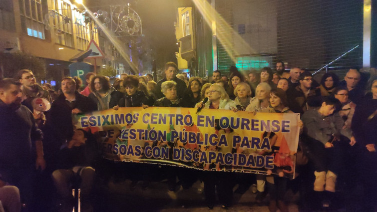 La gestión privada del Centro de Atención a Personas con Discapacidad de Ourense enfada a políticos y usuarios