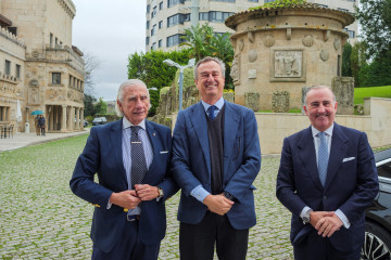 Alvariño, González-Bueno y Junceda este viernes en Vigo.