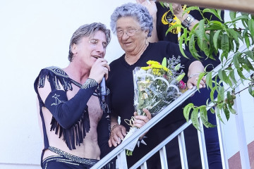 Tony Lomba y la señora Alicia, en el Festival de Cans