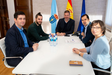 El conselleiro de Cultura, Lingua e Xuventude, José López Campos, se reúne con el presidente de la Asociación VIdeoxogo.Gal, Rubén Calles