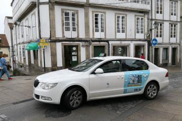 Archivo - Taxi en Santiago de Compostela