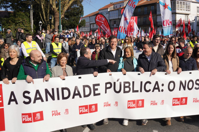 Archivo - El socialista José Ramón Gómez Besteiro en una protesta en defensa de la sanidad pública