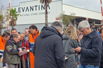 Concentración de trabajadores de Levantina.