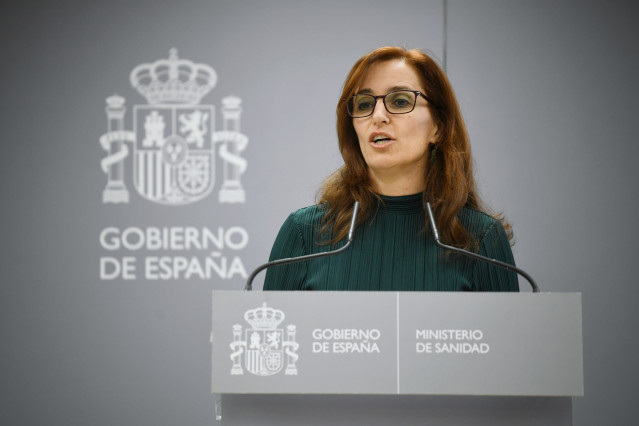 La ministra de Sanidad, Mónica García, en rueda de prensa.