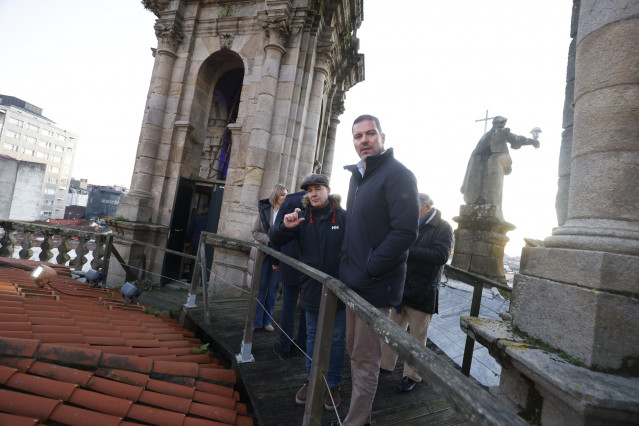 El conselleiro de Cultura, Lingua e Xuventude, José López Campos, visita el santuario de A Virxe da Peregrina en Pontevedra.