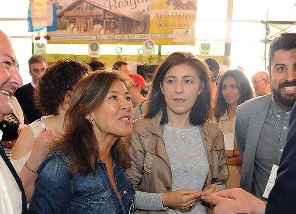 La directiva de Greenalia Beatriz Mato y la actual conselleira de Medio Ambiente Ángeles Vázquez cuando las dos eran conselleiras en 2018 en una foto del Concello de Culleredo