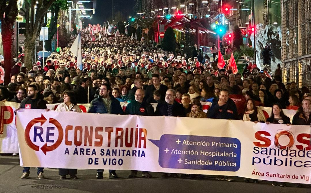 Manifestaciu00f3n por la Sanidade Pu00fablica en Vigo en una foto de Adriu00e1n R Bravo Twitter