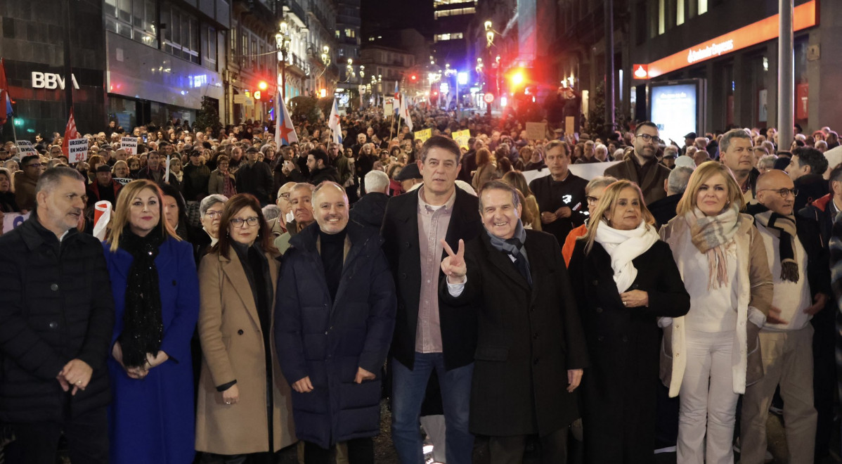 Socialistas en la manifestaciu00f3n incluu00eddos Caballero y Besteiro