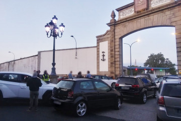 Archivo - Trabajadores de Navantia a las puertas del astillero de Ferrol