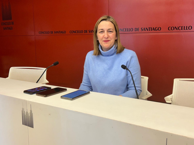 La portavoz municipal de Santiago, Míriam Louzao, en rueda de prensa.