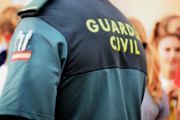 Archivo - Un agente de la Guardia Civil, de espaldas