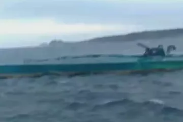 Narcosubmarino encontrado en la Costa de A Morte en una imagen de la CRTVG