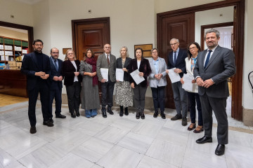 Diputados gallegos del PP en el Congreso registran una pregunta dirigida al Ministerio de Transportes sobre los plazos y las obras del AVE Vigo-Oporto.