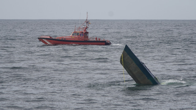 Narcosubmarino  localizado en aguas de la Costa da Morte por un pesquero