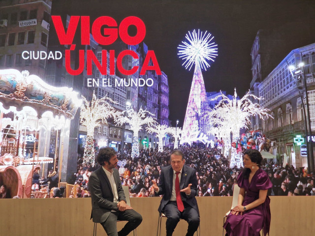 Luis García, Abel Caballero y Paula Montes durante la presentación de Vigo en Fitur 2025.