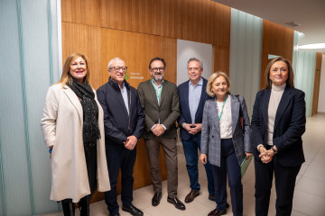 El conselleiro de Sanidade, Antonio Gómez Caamaño, en la inauguración de la nueva sede de la Asociación Española contra el Cáncer (AECC) en Vigo.