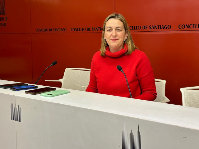 La portavoz municipal de Santiago, Míriam Louzao, en rueda de prensa.