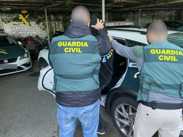 La Guardia Civil detiene a un vecino de Mos como supuesto autor de los robos con violencia de un establecimiento de Tui