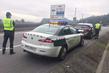 Archivo - Control de la Guardia Civil de Tráfico de A Coruña.