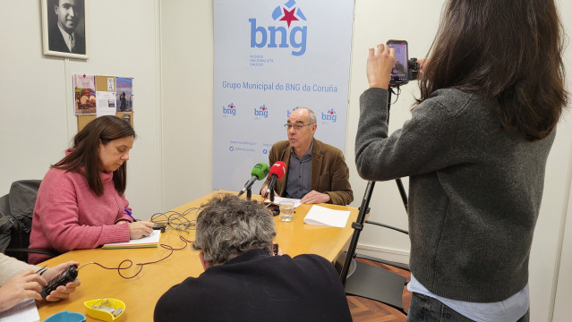 El portavoz municipal del BNG en el Ayuntamiento de A Coruña, Francisco Jorquera, en rueda de prensa