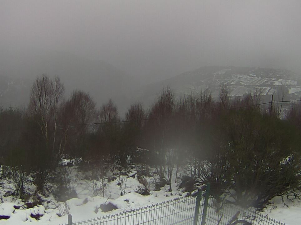 O Cebreiro nevado esta mau00f1ana en una imagen de Meteogalicia