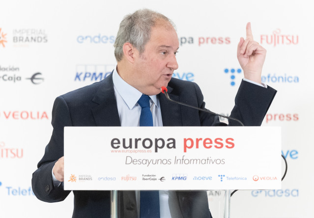 El ministro de Industria y Turismo, Jordi Hereu, interviene durante un Desayuno Informativo de Europa Press, en el Hyatt Regency Hesperia, a 30 de enero de 2025, en Madrid (España).