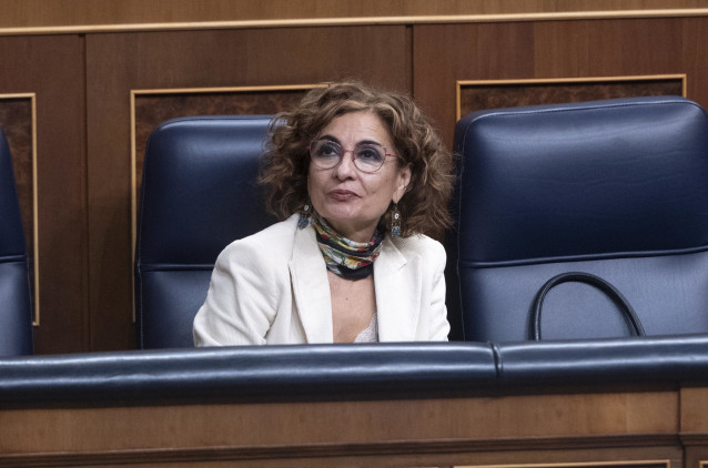 Archivo - La vicepresidenta primera y ministra de Hacienda, María Jesús Montero, durante una sesión plenaria, a 12 de diciembre de 2024, en Madrid (España). (Foto de archivo).