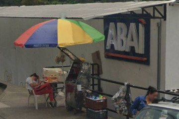 Oficina de Abai en la Carretera Panamericana a su paso por Manizales Colombia en una imagen de Google Street View