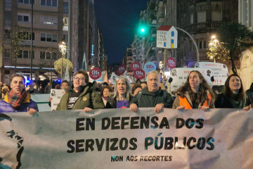 Centenares de personas se manifiestan en Vigo para pedir 