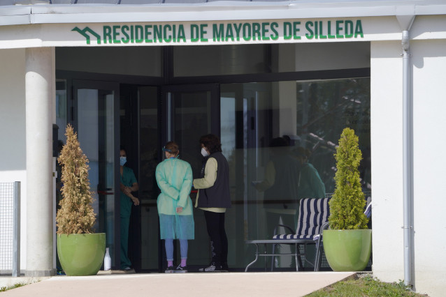 Archivo - Una residencia de mayores de Galicia durante la pandemia.