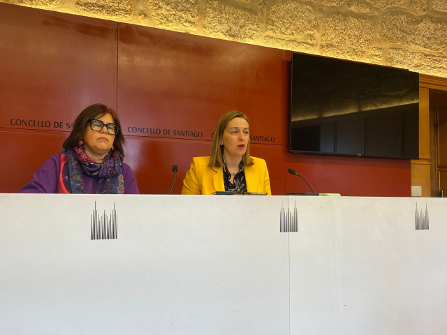 Las concejalas Pilar Lueiro y Míriam Louzao durante la rueda de prensa.