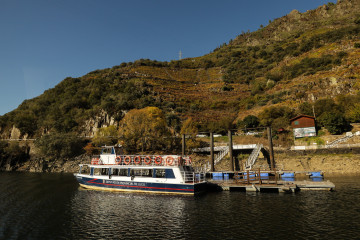 Archivo - Rutas en catamarán por la Ribeira Sacra.