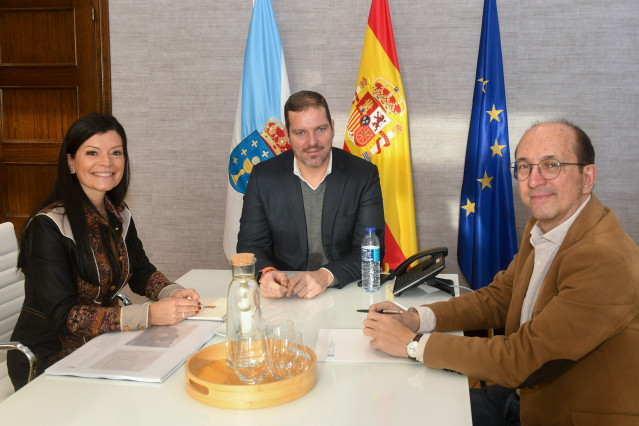 Cultura avanza con el Ayuntamiento de Mos colaboraciones para fomentar el gallego y poner en valor el patrimonio.