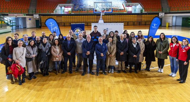 PRESENTACIÓN PROXECTO “ÁREA SOCIAL” DO COB. O presidente provincial, Luis Menor, participa na rolda de prensa de presentación do proxecto “Área Social” do Club Ourense Baloncesto.