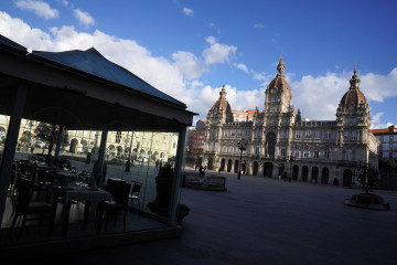 Archivo - Plaza de María Pita en A Coruña, a 8 de abril de 2022, en A Coruña, Galicia.