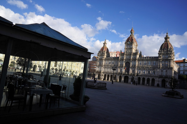 Archivo - Plaza de María Pita en A Coruña, a 8 de abril de 2022, en A Coruña, Galicia.