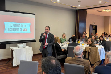 El alcalde de Vigo, Abel Caballero, en un desayuno coloquio con empresarios sobre el futuro económico de la ciudad, a 5 de febrero de 2025.