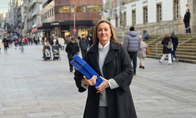 La candidata la presidencia del PP de Vigo, Luisa Sánchez, antes de presentar los avales para el Congreso Local del 22 de febrero de 2025.