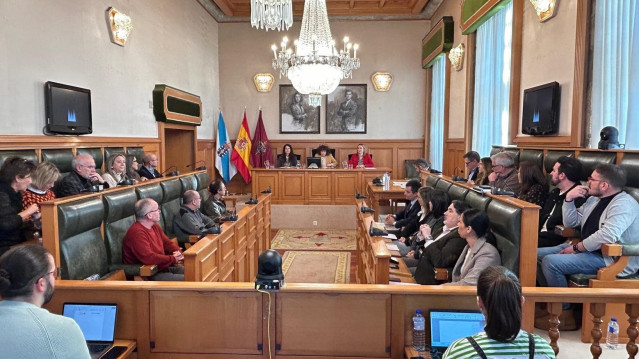 Pleno extraordinario de debate del estado de municipio de Santiago de Compostela 2025.