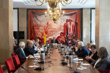 El presidente de la Junta Electoral Central, Eduardo Calvo, preside una sesión constitutiva de la Junta Electoral Central, en el Congreso de los Diputados, a 6 de febrero de 2025, en Madrid (España)