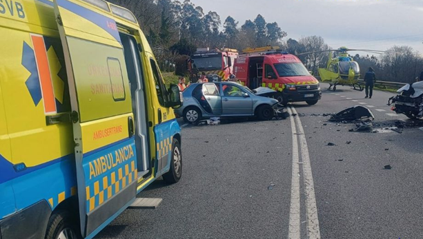 Accidente mortal en Ames: muere una conductora en una colisión frontal entre dos vehículos