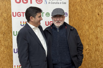 El delegado del Gobierno, Pedro Blanco, junto al exsecretario comarcal de UGT en A Coruña, José Carrillo