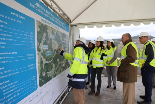 La conselleira María Martínez Allegue visita las obras de la AG-59