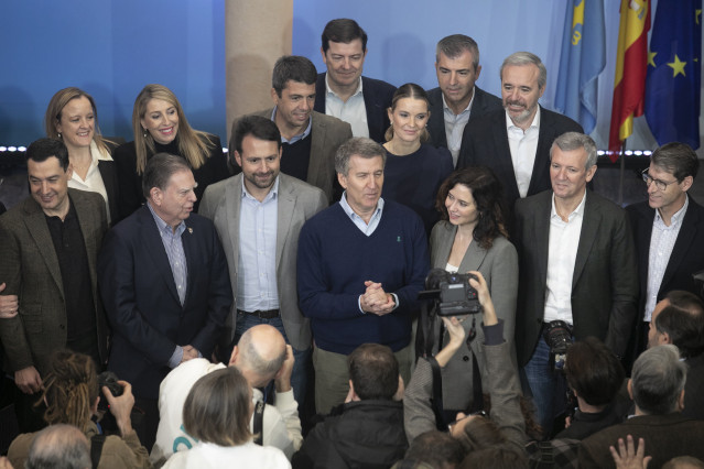 Archivo - Foto de familia durante la clausura del acto de presentación de la 'Declaración de Asturias', en el Hotel de la Reconquista, a 12 de enero de 2025, en Oviedo, Asturias.