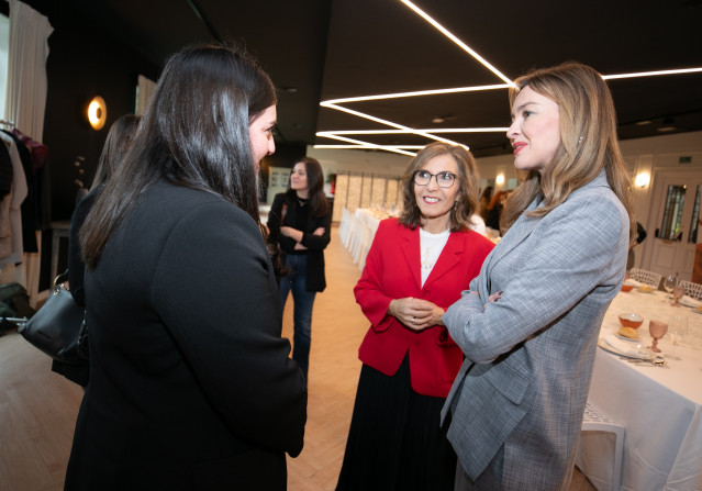 La conselleira de Política Social e Igualdade, Fabiola García, en un acto de la asociación Executivas de Galicia