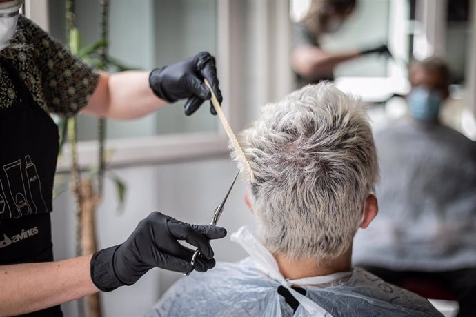 A prisión por trapichear con cocaína en una peluquería de A Coruña en la que nadie se cortaba el pelo