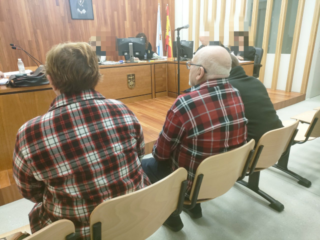 Tres acusados de coacciones continuadas a sus vecinos en Nigrán (Pontevedra).