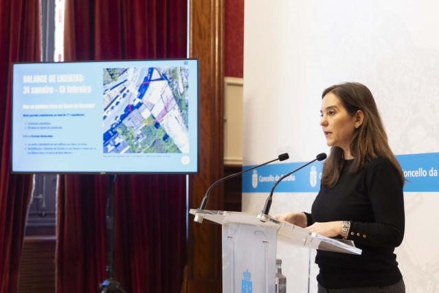 La alcaldesa de A Coruña, Inés Rey, en rueda de prensa, tras la Junta de Gobierno