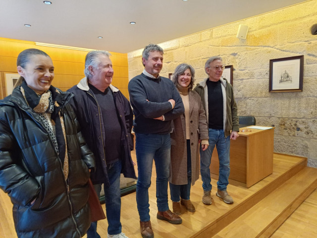 Presentación de los actos con motivo de la inauguración del Memorial a las 90 víctimas del franquismo enterradas en el cementerio de San Breixo en Celanova.