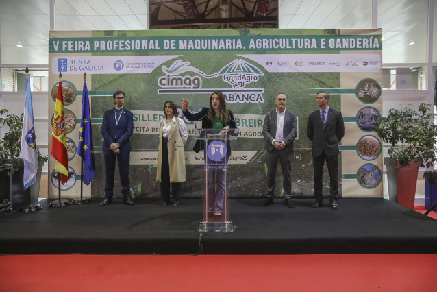 La conselleira do Medio Rural, María José Gómez durante la presewntación de quinta edición de la feria agropecuaria Cimag-Gandagro